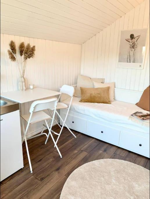הוילה Hjälteby Seaside מראה חיצוני תמונה